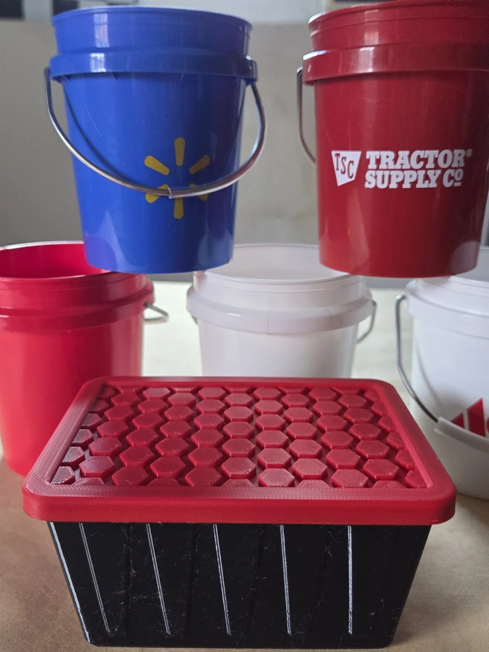 🍍 Mini Buckets & a Tub